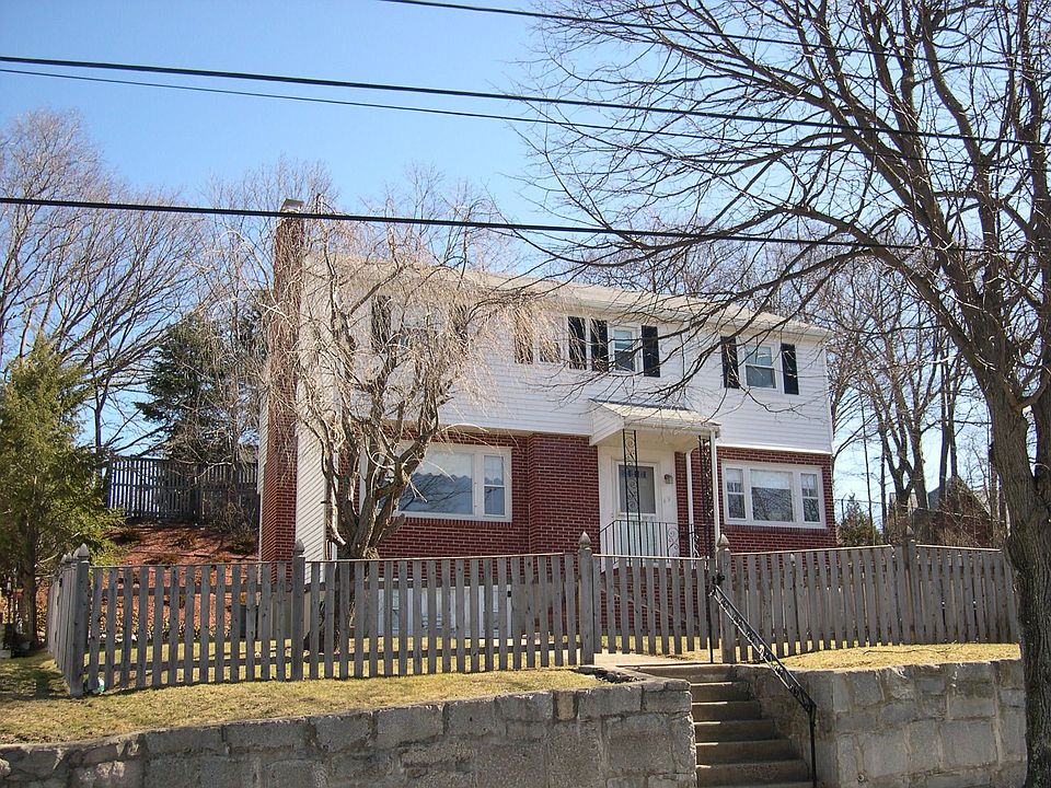 Sparling Gem on Sunset Hill!