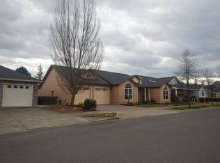 660 Silver Creek Dr, Central Point, OR 97502