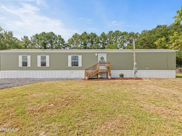 1204 Dermelie Calais Rd, Breaux Bridge, LA 70517
