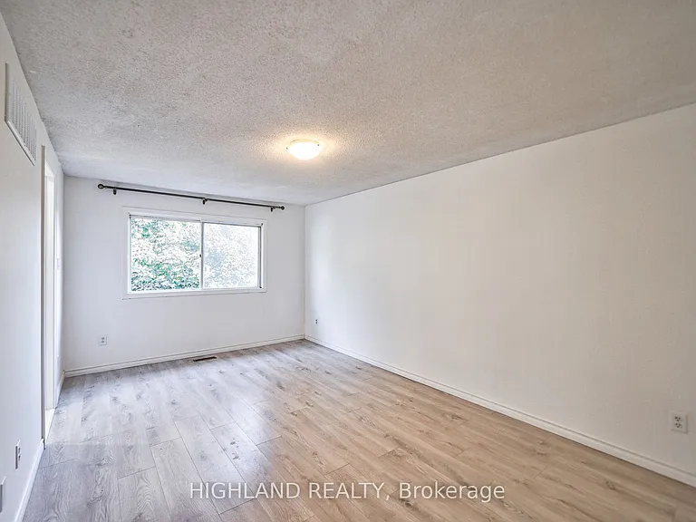 6455 Tisler Cres — Photo 23