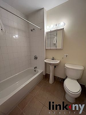 4th image of 15 W 127th St #2