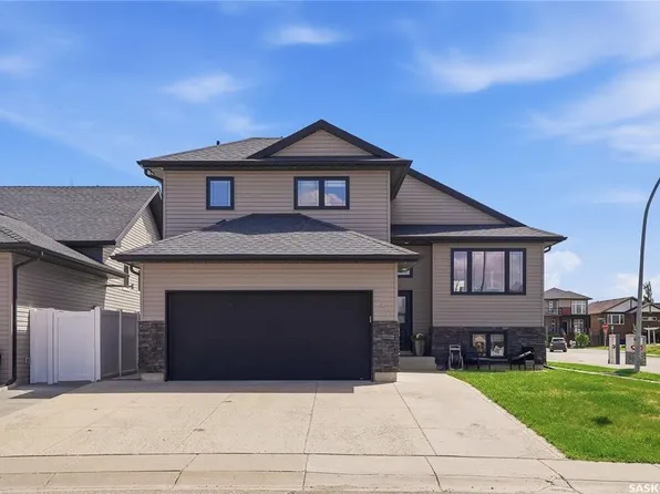 327 Roy CRESCENT, Saskatoon, SK S7W 0L1