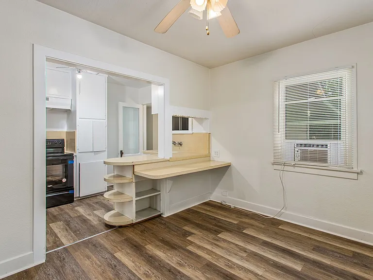 1359 Jasper Ave #1 — Photo 15