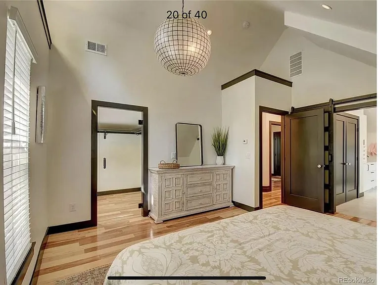 2126 Grove St — Photo 24