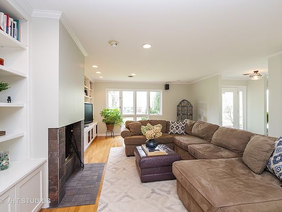 3rd image of 279 Wentworth Ave