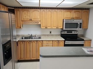 16801 NE 14th Ave APT 109, Miami, FL 33162