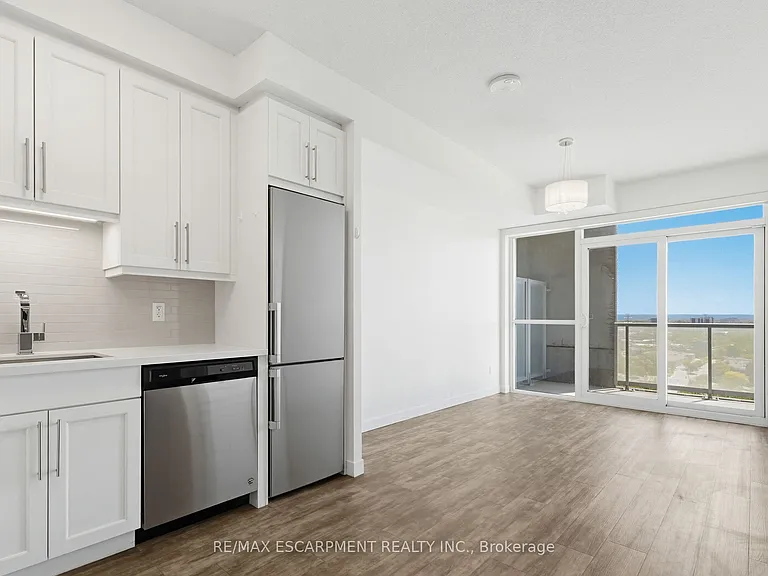 2081 Fairview St #1507 — Photo 9