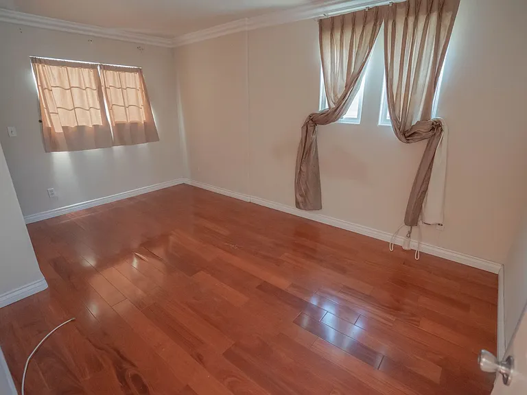 4215 Camero Ave — Photo 6