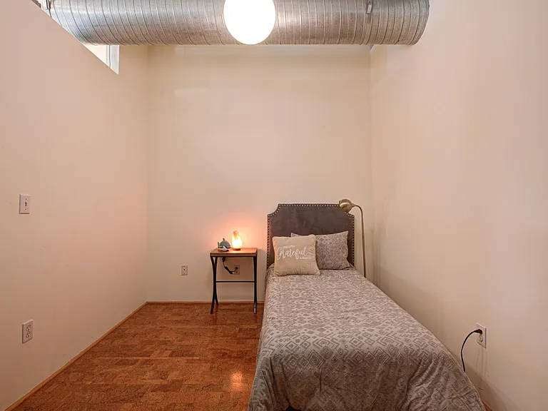 1420 NW Lovejoy St #332 — Photo 16
