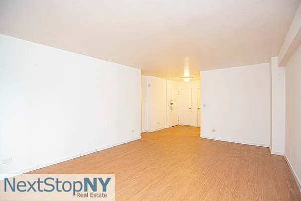 Rented by NextStopNY | media 9