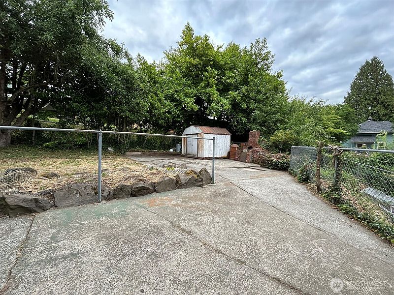 4th image of 6538 51st Avenue S