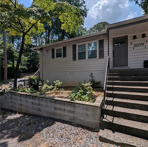 2079 Northside Dr NW — Photo 1