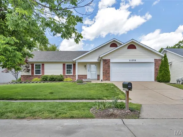 11775 Clarksdale Dr, Maryland Heights, MO 63043