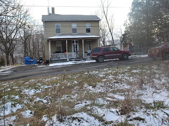 3rd image of 151B Wood St