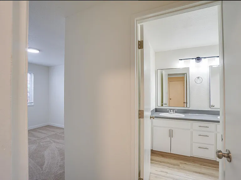 Park Crest Townhomes — Photo 38