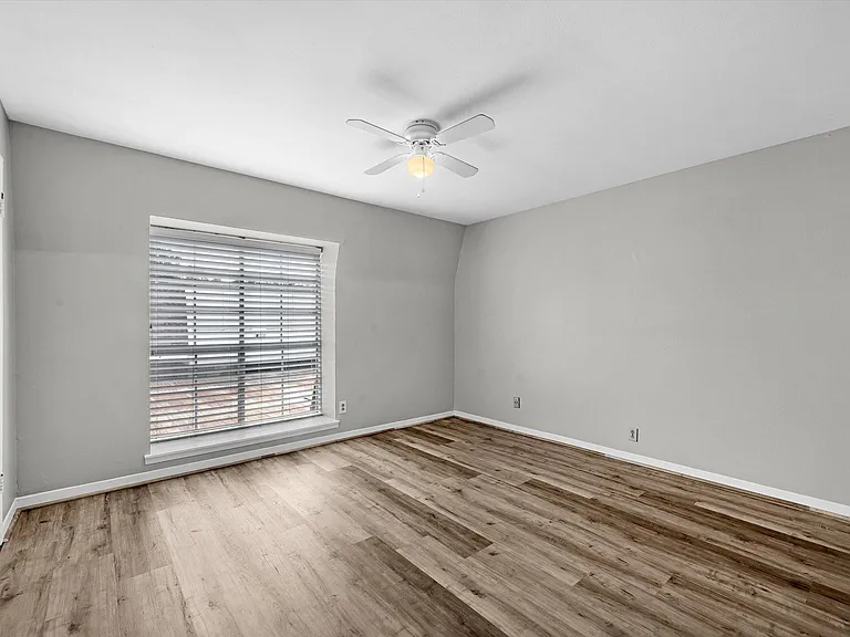 2647 Marilee Ln — Photo 22