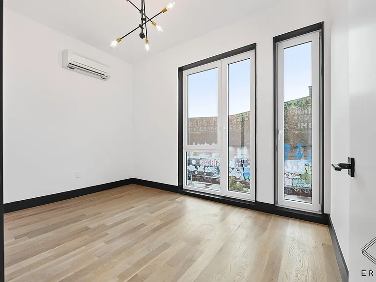7 Melrose St #4L — Photo 9