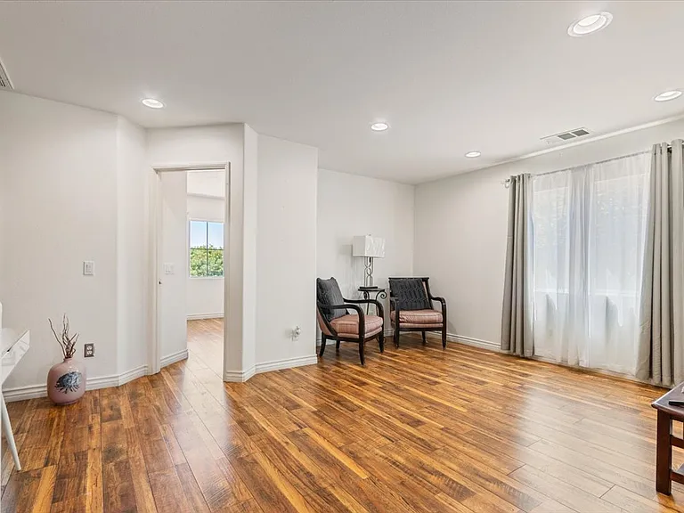 4706 Spice St — Photo 10