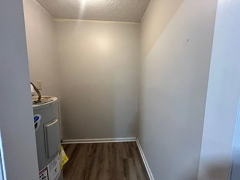 745 Rustland Dr — Photo 11