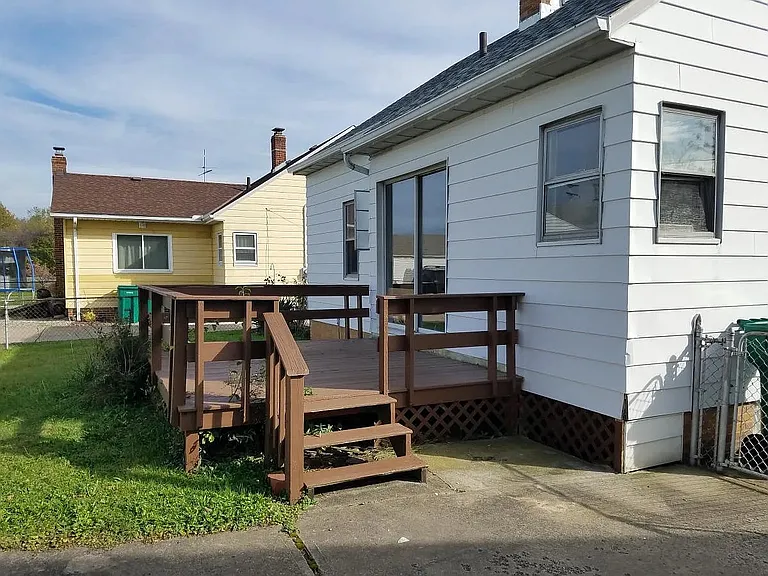 16009 Ramage Ave — Photo 12