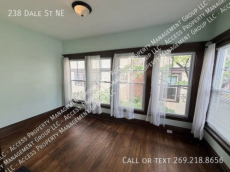 238 Dale St NE — Photo 6