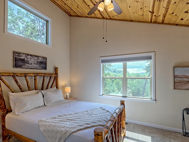 112 John English Dr — Photo 42