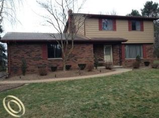 7986 Genson Dr, Northville, MI 48168