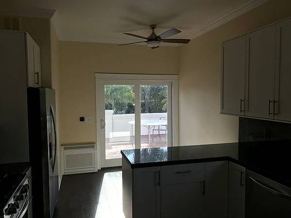 3rd image of 2906 32nd St