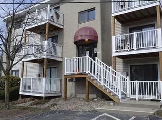 35 Hosmer St APT 4, Marlborough, MA 01752