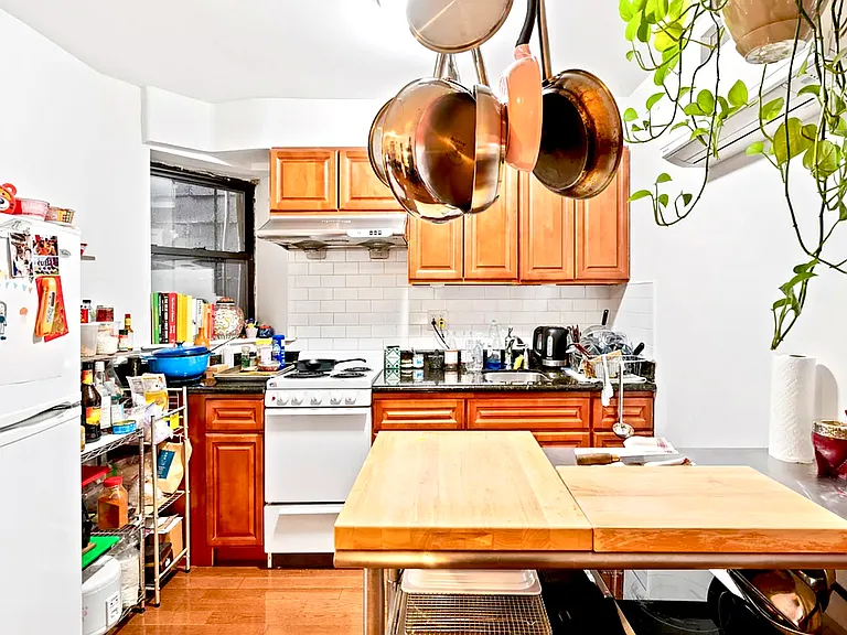 23 Orchard St #2A — Photo 4