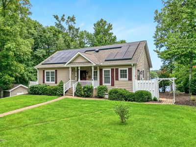 716 Eagles Harbor Dr, Hodges, SC, 29653