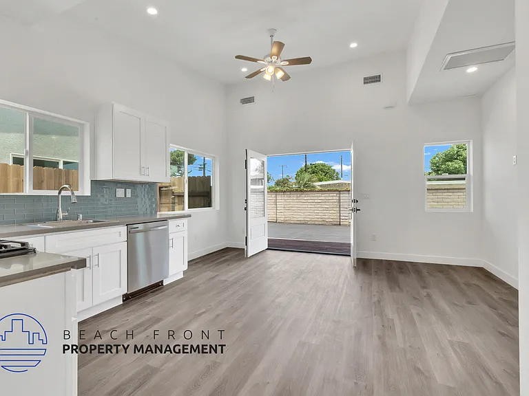 1931 Pomona Ave — Photo 11