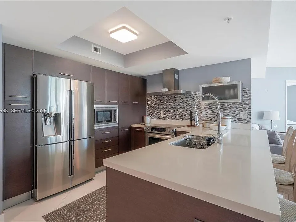 250 Sunny Isles Blvd #3-902