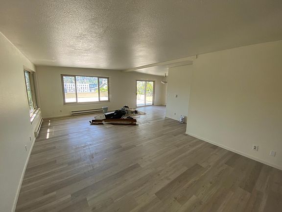 3rd image of 3227 14th Ave W #7