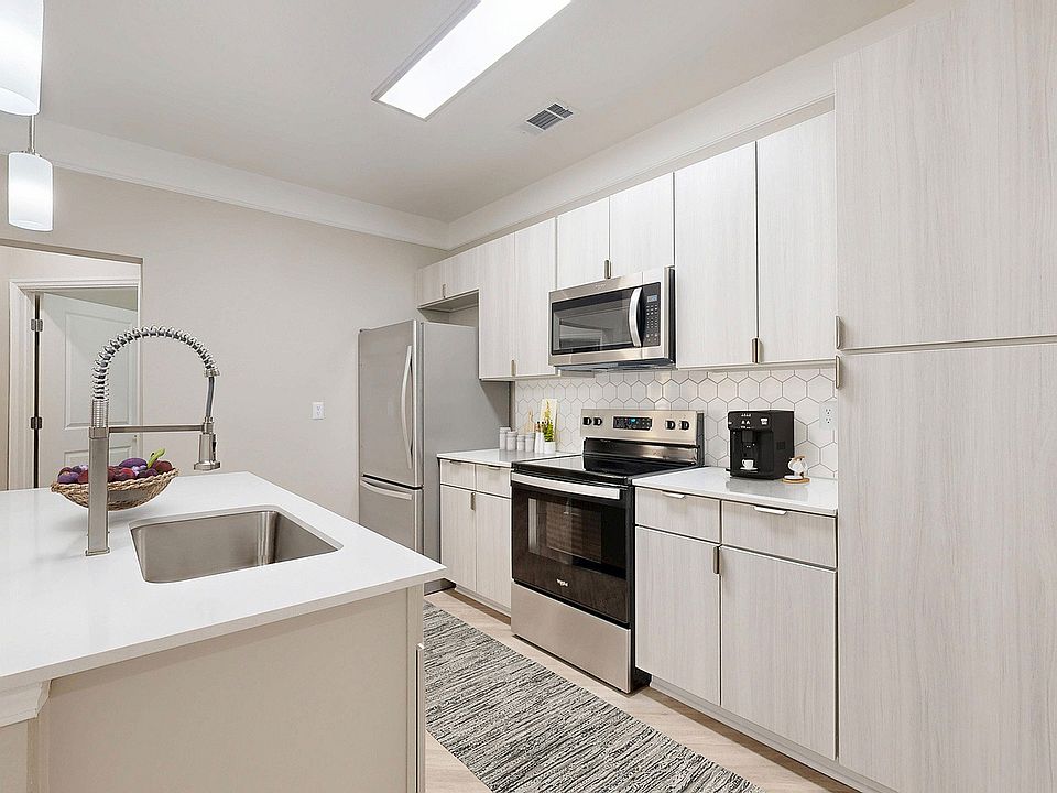 Newly Renovated Kitchen with Quartz Countertops