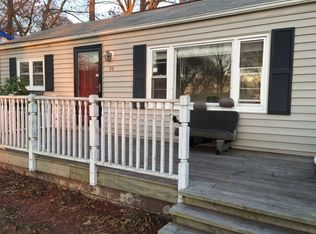 99 Bayview Rd, Niantic, CT 06357