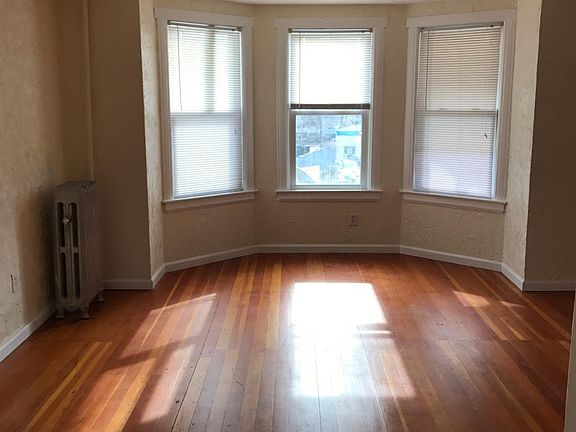 2nd image of 338 Dodd St #2