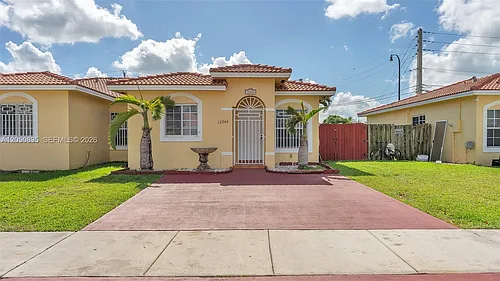 12266 SW 215th Ter #1 Photo 1 12266 SW 215th Ter #1 Photo 1