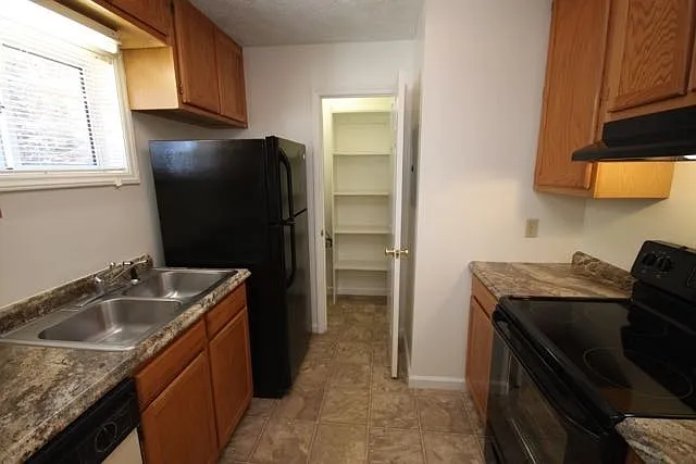 9 Shanna Dr — Photo 4