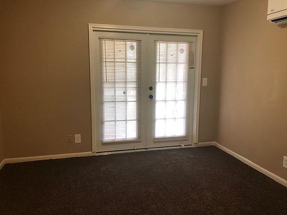 3rd image of 408 Brady Dr APT A
