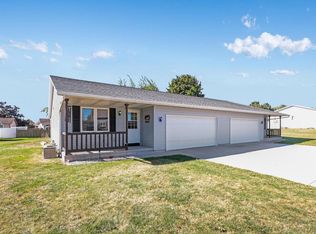 4421 Menasha Ave, Manitowoc, WI 54220