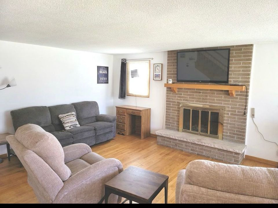 1st image of 703 Carney St