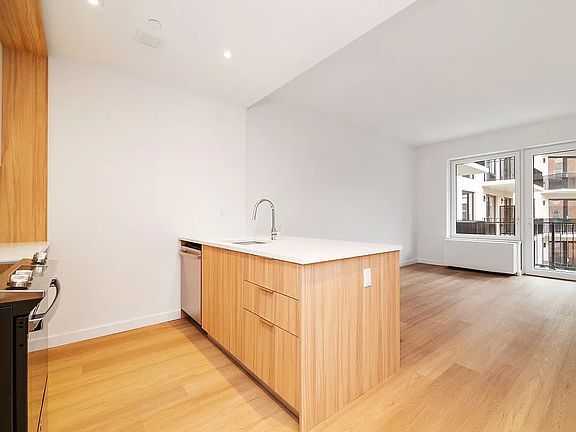 3rd image of 71-82 Parsons Blvd #501
