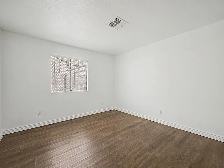 1438 E Adams St #1 — Photo 12