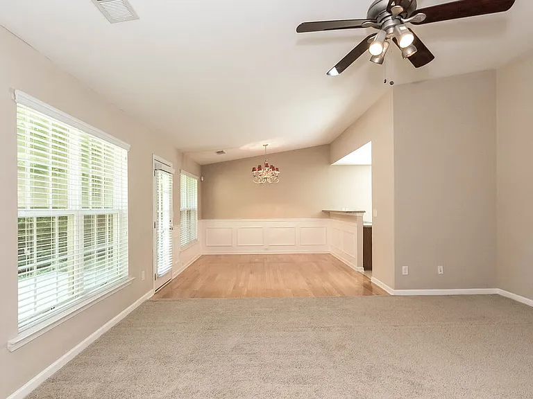 353 Hunterian Pl — Photo 3
