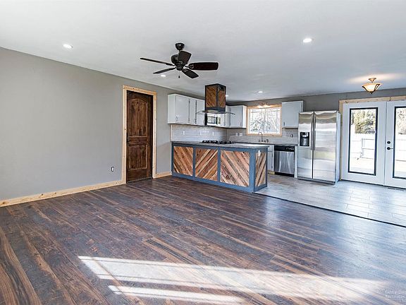 4th image of 1539 NE Alabama Way