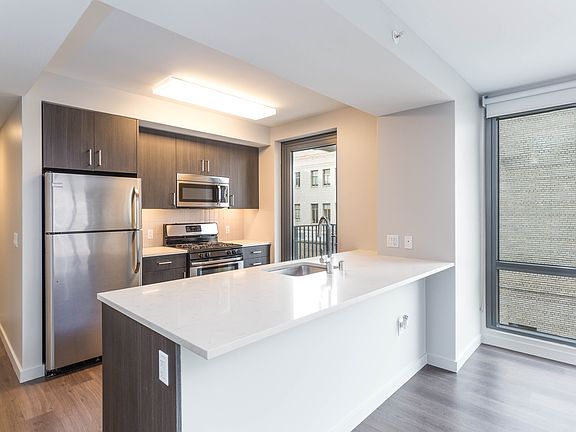 4th image of 103 Polk St #507