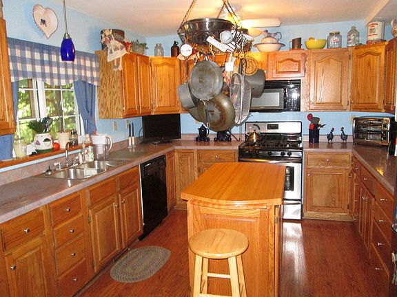 Kitchen with Island