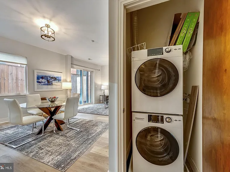 2360 Champlain St NW #1.4 — Photo 25