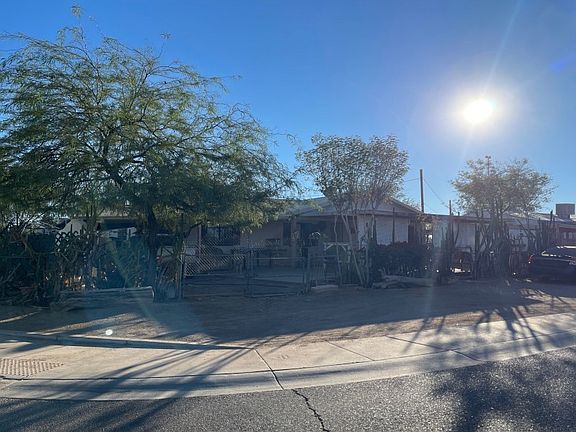 3rd image of 8426 S Calle Maravilla